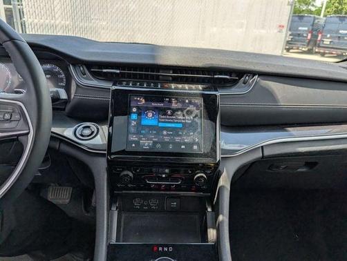 Metallic 2023 Jeep Grand Cherokee L Laredo