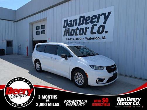 Bright White Clearcoat 2025 Chrysler Pacifica Select