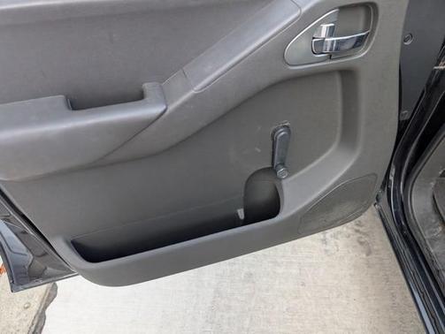 2012 Nissan Frontier S