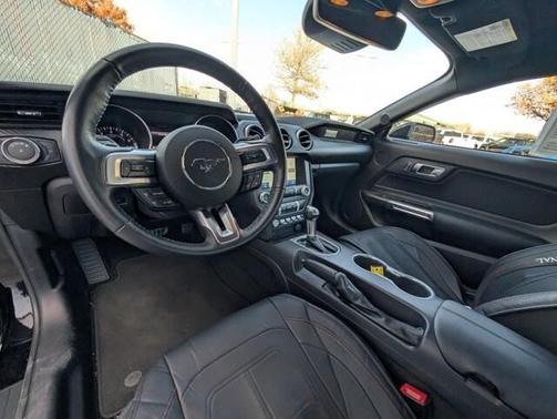 2021 Ford Mustang EcoBoost