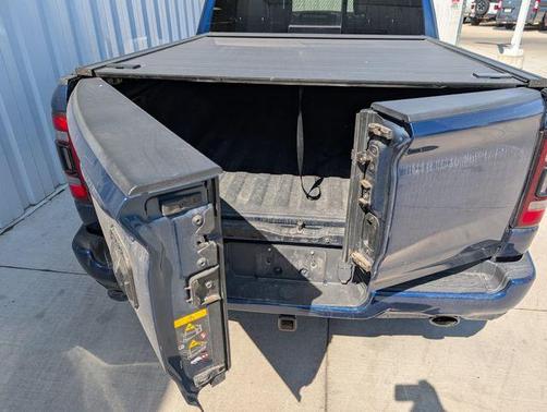 Patriot Blue Pearlcoat 2021 RAM 1500 Laramie