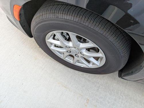 Diamond Black 2025 Chrysler Pacifica Select