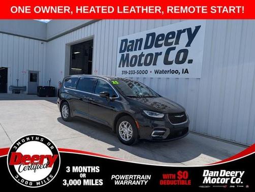 Diamond Black 2025 Chrysler Pacifica Select