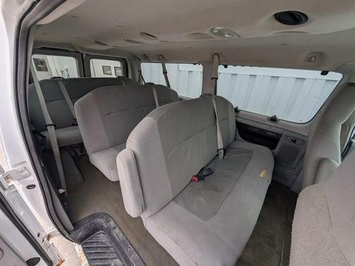 2009 Ford E350 Super Duty XLT