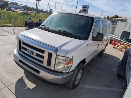 2009 Ford E350 Super Duty XLT
