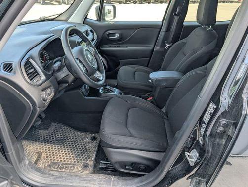 Black Clearcoat 2023 Jeep Renegade Latitude