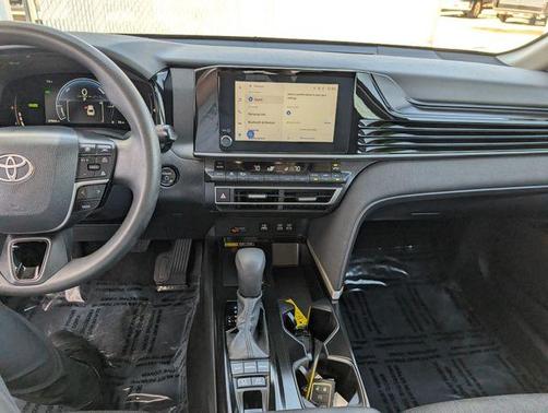 UNDERGROUND 2025 Toyota Camry LE