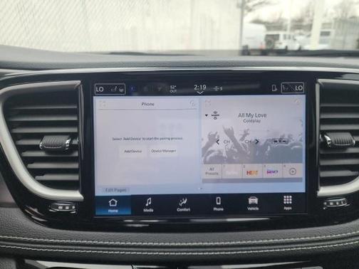 2025 Chrysler Pacifica Select