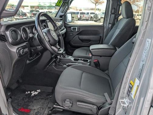 2022 Jeep Gladiator Sport