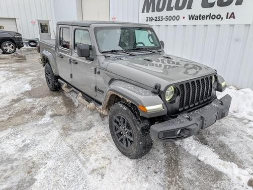 2022 Jeep Gladiator Sport