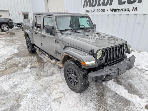 2022 Jeep Gladiator Sport