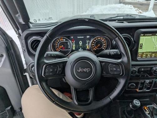 2022 Jeep Gladiator Sport