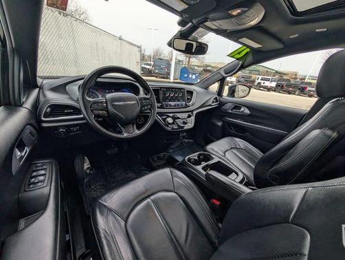 2021 Chrysler Pacifica Touring-L