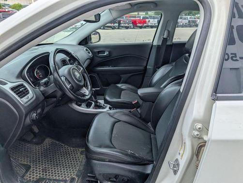 White Clearcoat 2018 Jeep Compass Latitude
