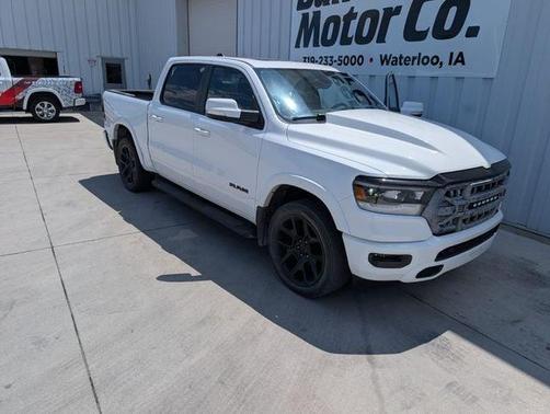 Bright White Clearcoat 2020 RAM 1500 Laramie