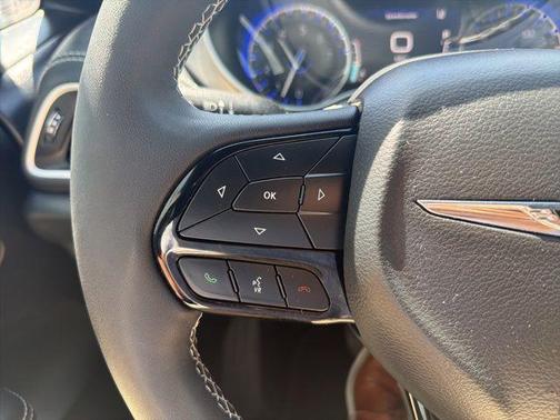 Silver Mist Clearcoat 2024 Chrysler Pacifica Touring-L