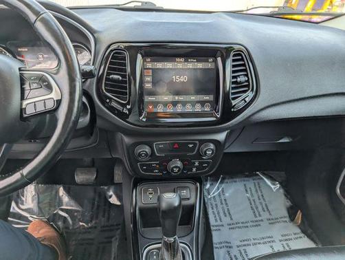 Granite Crystal Clearcoat Metallic 2020 Jeep Compass Limited