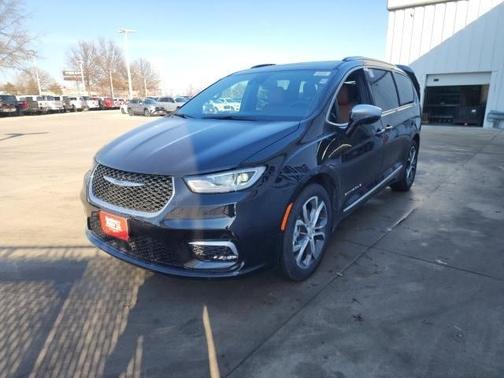 2026 Chrysler Pacifica Pinnacle