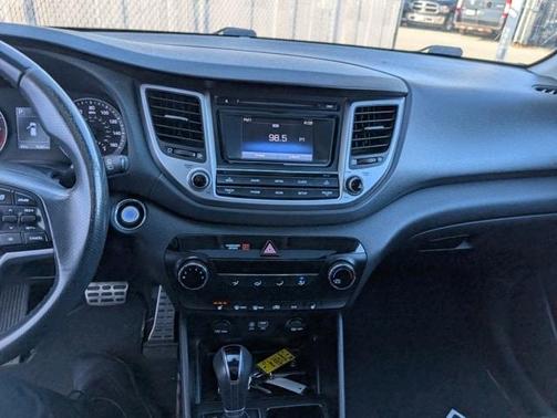 2017 Hyundai TUCSON Night