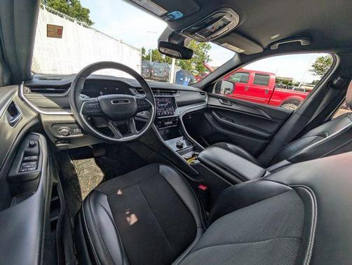 Velvet Red Pearlcoat 2024 Jeep Grand Cherokee L Laredo