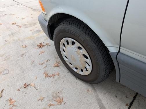 1992 Toyota Previa Deluxe
