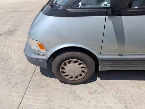 1992 Toyota Previa Deluxe