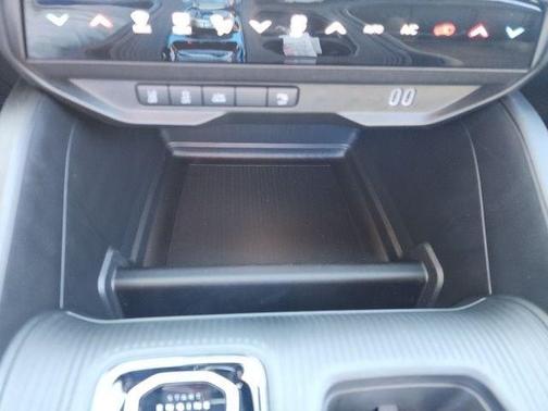 Diamond Black 2026 Jeep Cherokee LAREDO/LIMITED