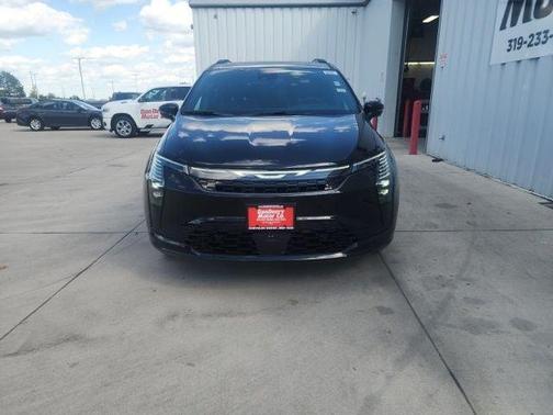 Diamond Black 2027 Chrysler Pacifica LIMITED