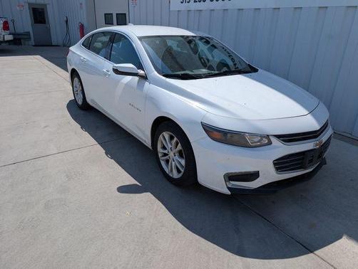 Summit White 2017 Chevrolet Malibu 1LT