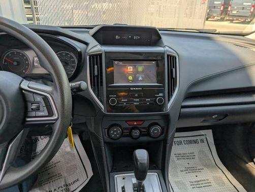 Ice Silver Metallic 2018 Subaru Crosstrek 2.0i