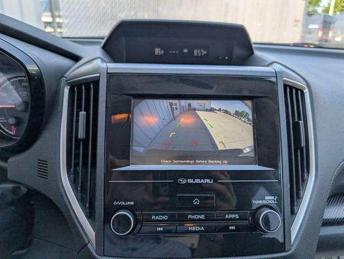 Ice Silver Metallic 2018 Subaru Crosstrek 2.0i