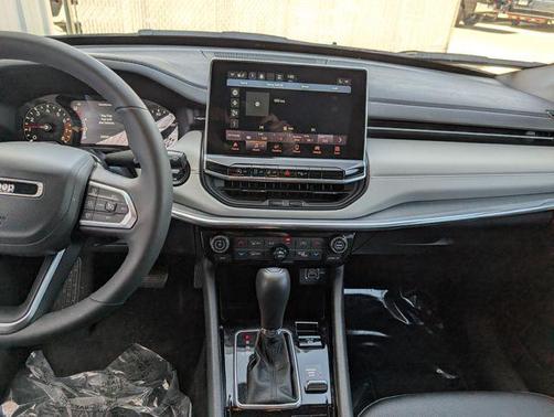 Sting Gray Clearcoat 2024 Jeep Compass Limited