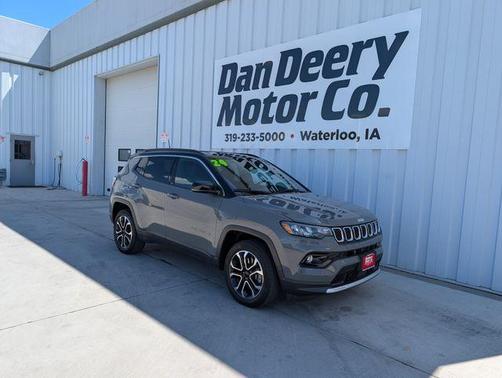Sting Gray Clearcoat 2024 Jeep Compass Limited