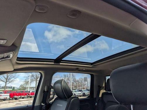 Delmonico Red Pearlcoat 2020 RAM 1500 Laramie