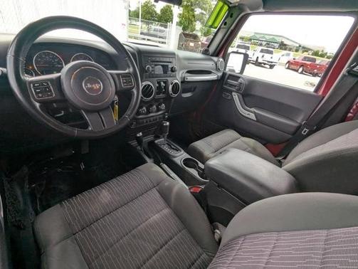 2011 Jeep Wrangler Unlimited Sahara