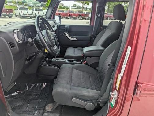 2011 Jeep Wrangler Unlimited Sahara