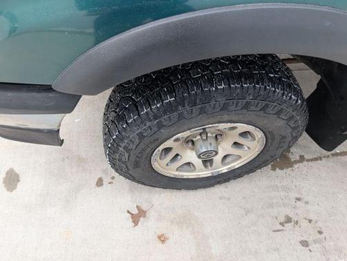 1999 Mazda B3000 SE Cab Plus