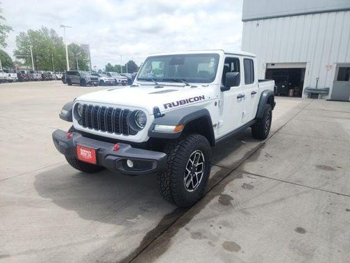 Bright White Clearcoat 2026 Jeep Gladiator Rubicon
