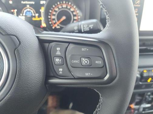 Bright White Clearcoat 2026 Jeep Gladiator Rubicon