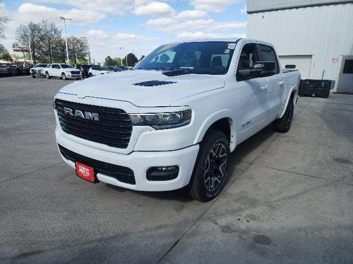 Bright White Clearcoat 2026 RAM 1500 Laramie