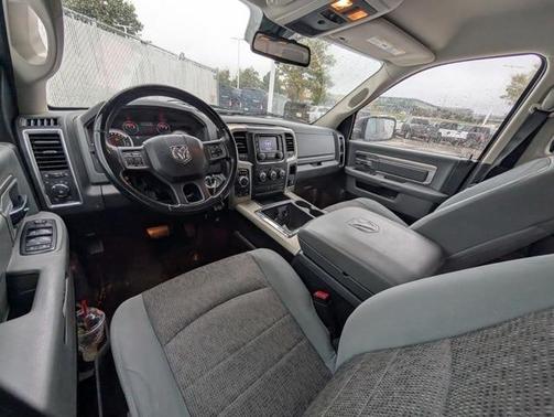 2013 RAM 1500 SLT