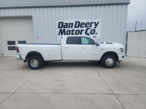 Bright White Clearcoat 2026 RAM 3500 Laramie