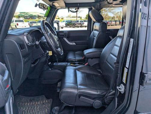 Black Clearcoat 2012 Jeep Wrangler Unlimited Rubicon