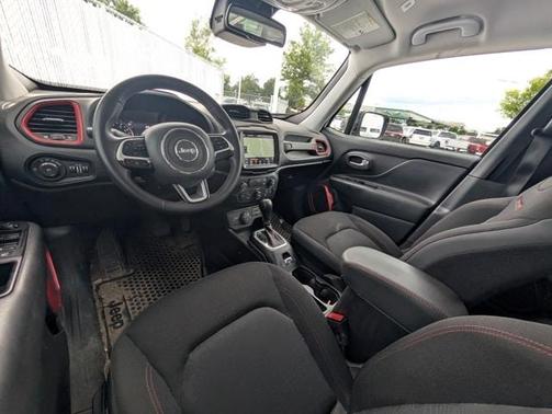 2023 Jeep Renegade Trailhawk