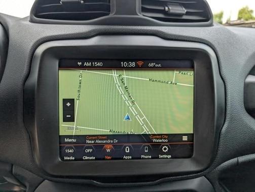 2023 Jeep Renegade Trailhawk