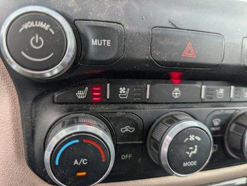 Diamond Black 2019 RAM 1500 Laramie
