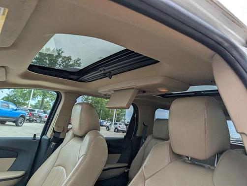 White Diamond Clearcoat 2012 GMC Acadia Denali
