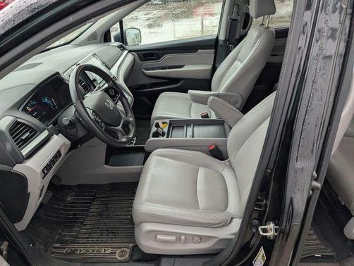 Crystal Black Pearl 2018 Honda Odyssey EX-L