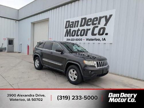 Dark Charcoal Pearlcoat 2011 Jeep Grand Cherokee Laredo