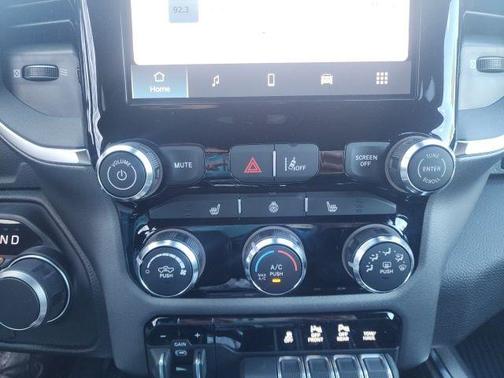 Delmonico Red Pearlcoat 2026 RAM 1500 Big Horn